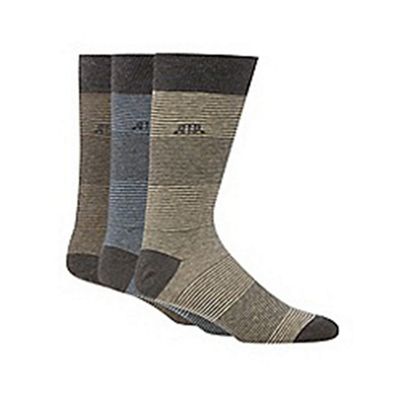 Designer pack of three grey hairline striped socks